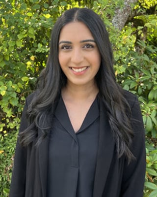 Dr. Tanveer Manak