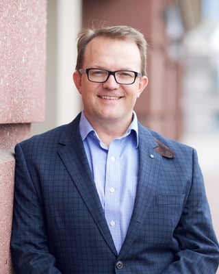 Dr. Darren Hatchard