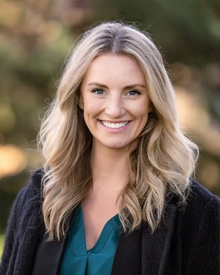 Dr. Melanie Hennenfent